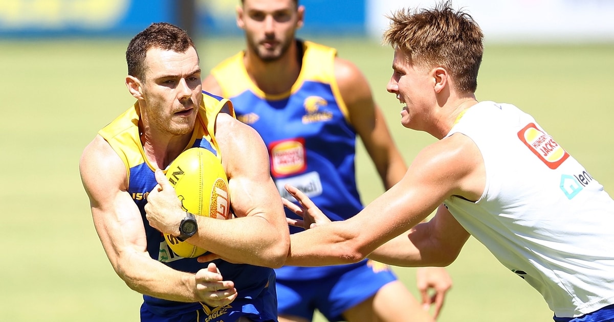 Senior Eagles return to training early